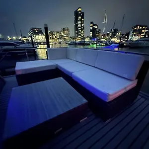  Botel Yacht 